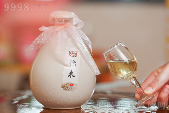 12���S�ϻ����ƃr���S��Ŵ�׾ƵͶȻ�����500ml�r�񣬶����X��