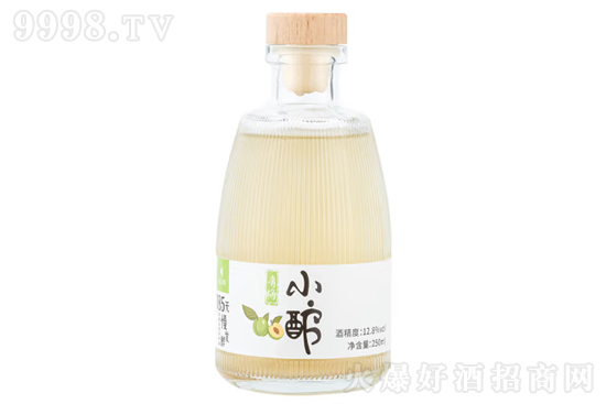 С���÷����ô�ӣ�С���÷�ƶ����Xһƿ��